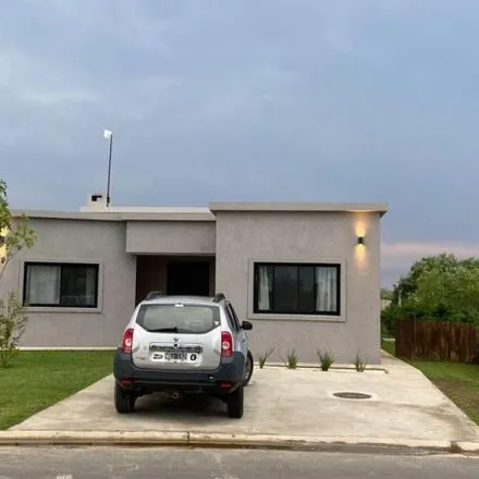 Rent this 3 bed house on unnamed road in Partido de Tigre, Dique Luján