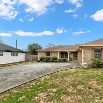 Buy this 2 bed house on 2709 15th Street in Port Neches, TX 77651