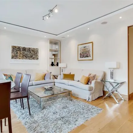Rent this 3 bed apartment on Rochester Big & Tall in 90 Brompton Road, London