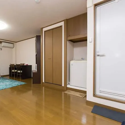 Rent this 1 bed apartment on Tōkyō in Marunouchi Central Plaza, Marunouchi 1-chome