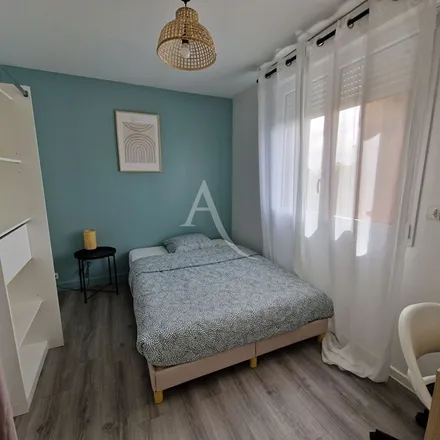 Rent this 1 bed apartment on 29 Rue de l'Académie in 14000 Caen, France