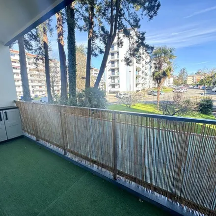 Rent this 3 bed apartment on Slice in Rue du Golf, 64140 Billère