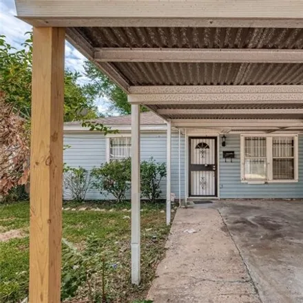 Buy this 4 bed house on 3732 Dreyfus Street in South Lawn, Houston