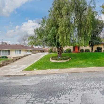 Buy this 3 bed house on 1582 Crestmont Drive in Kern County, CA 93306