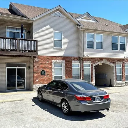 Buy this 1 bed condo on 1236 Gardens Circle Dr in Saint Louis, Missouri