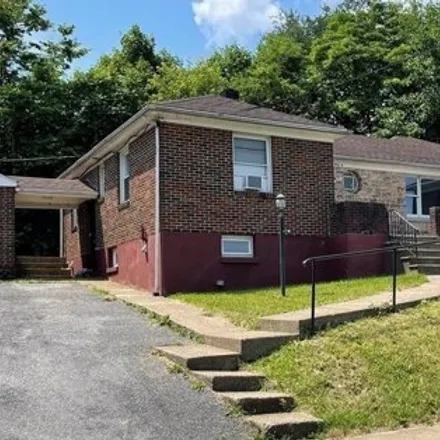 Rent this 1 bed apartment on 1572 Liberty Street in Wilson, Northampton County