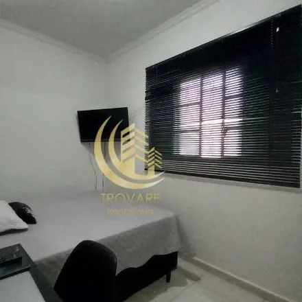 Buy this 2 bed house on Rua Professor Denny Paulista Azevedo in Piracangaguá, Taubaté - SP