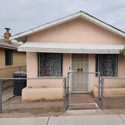Buy this 2 bed house on South Broadway Cultural Center in 1025 Broadway Boulevard Southeast, Albuquerque