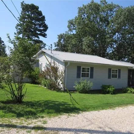 Buy this 3 bed house on 24 County Road 520 in Reynolds County, MO 63638