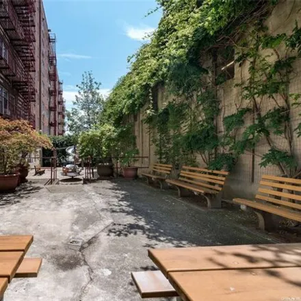Image 6 - 67-30 Clyde Street, New York, NY 11375, USA - Apartment for sale