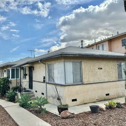 Buy this 5 bed house on 4706 Catalpa Street in Los Angeles, CA 90032