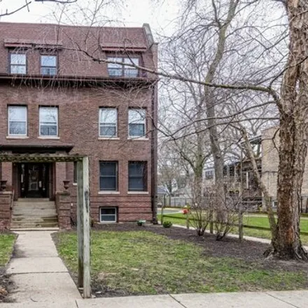 Buy this studio house on 649 Hinman Avenue in Evanston, IL 60202