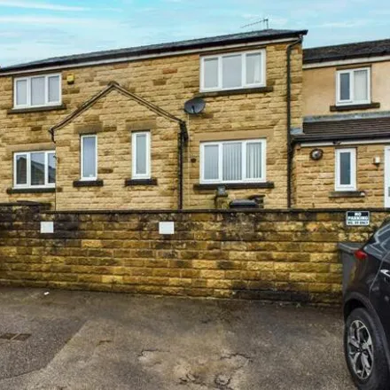 Buy this 3 bed townhouse on Danes Way in Chapel-en-le-Frith, SK23 0RF