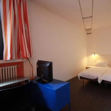 Rent this studio apartment on Via Pietro Rubens in 17, 20148 Milan MI