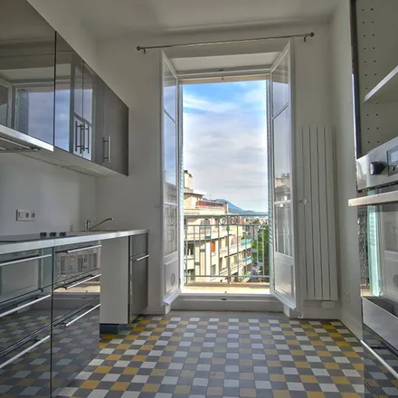 Image 7 - 38 Avenue Albert 1er de Belgique, 38000 Grenoble, France - Apartment for rent