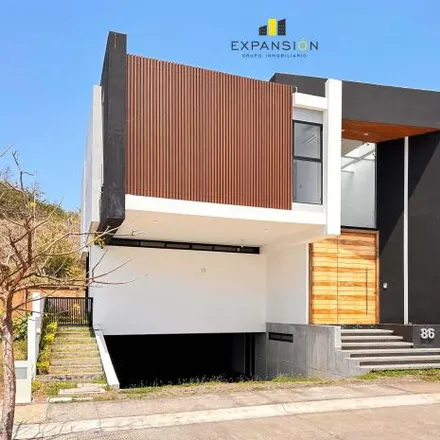 Buy this 3 bed house on Calle Laguna Cadoga in Lomas del Sol, 95264 Kilómetro Cuatro