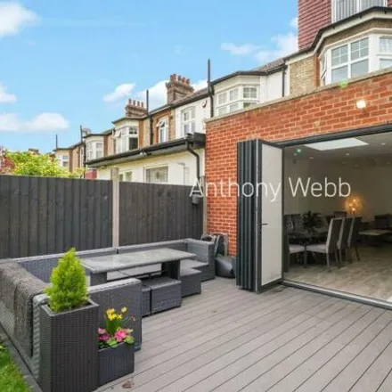 Image 2 - Hawthorn Avenue, Bowes Park, London, N13 4JX, United Kingdom - Townhouse for sale