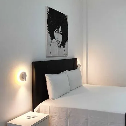 Rent this 3 bed apartment on Assaí Atacadista in Avenida Maestro Paulo e Silva 100, Jardim Carioca