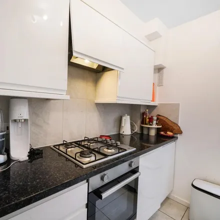 Image 7 - Reynolds House, Wellington Road, London, NW8 9SP, United Kingdom - Apartment for rent