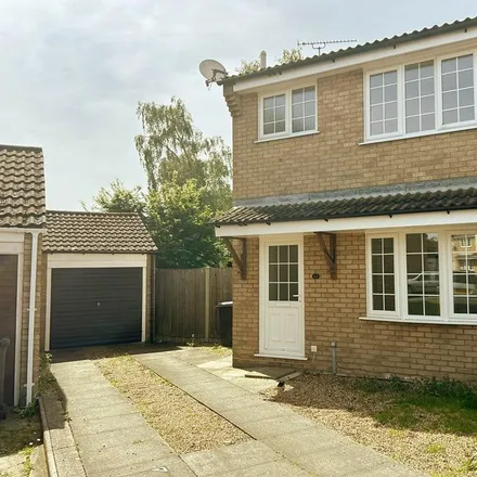 Rent this 3 bed duplex on Coleness Road in Ipswich, IP3 0SD