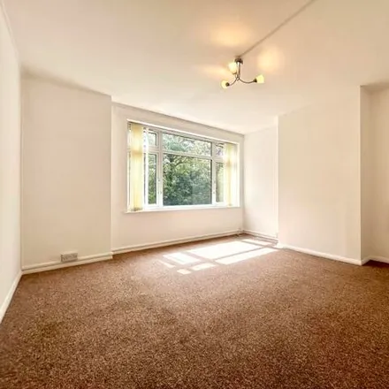 Rent this 2 bed room on Chapel Close in London, DA1 4DQ