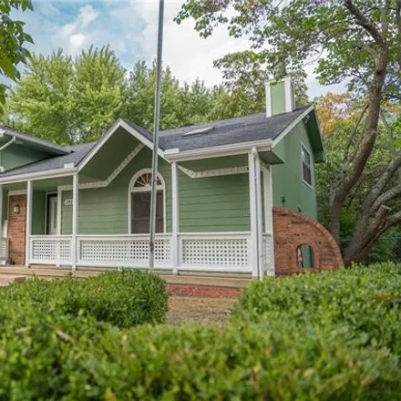 Image 1 - 2611 Northwest London Drive, Blue Springs, MO 64015, USA - House for sale