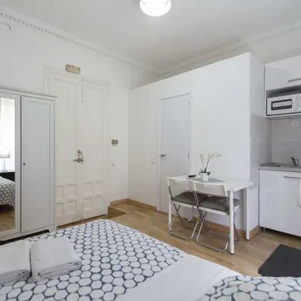 Image 4 - Compostela, Calle de Serrano Jover, 6, 28015 Madrid, Spain - Apartment for rent