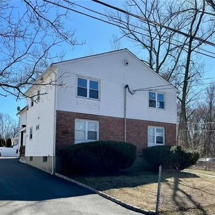 Rent this 2 bed apartment on 58 Royal Oak Drive in Town Plot Hill, Waterbury