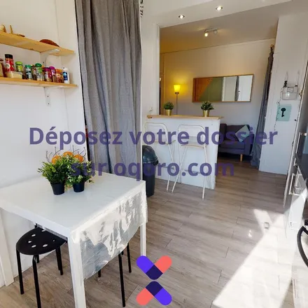 Image 9 - 89 Rue Mallifaud, 38100 Grenoble, France - Apartment for rent