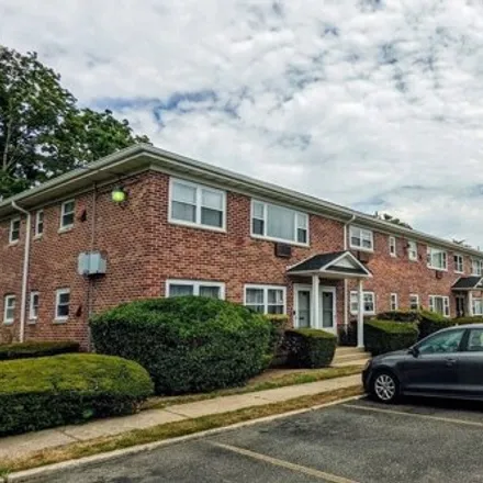 Rent this 1 bed apartment on Brookwood at Bayshore in 92 South Clinton Avenue, Bay Shore
