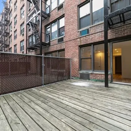 Image 6 - 225 East 26th Street, New York, NY 10016, USA - House for rent