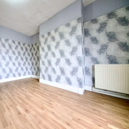 Rent this 3 bed townhouse on Moor Bottom Road in Huddersfield, HD1 3JN