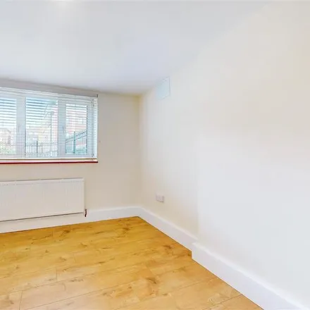 Image 6 - Thornaby House, Canrobert Street, London, E2 0BE, United Kingdom - Apartment for rent