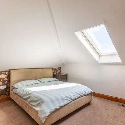 Rent this 5 bed room on Condita in 15 Salisbury Place, City of Edinburgh