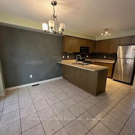 Image 5 - 1215 Meath Drive, Oshawa, ON L1K 0W6, Canada - Apartment for rent