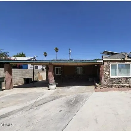 Rent this 3 bed house on 1491 Ridgeview Street in Kern County, CA 93306
