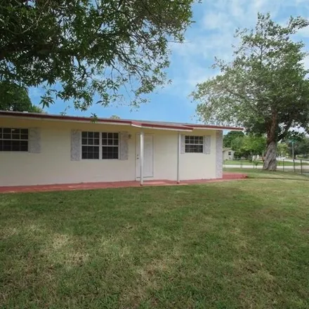 Rent this 5 bed house on 301 Northwest 34th Avenue in Broward Estates, Lauderhill