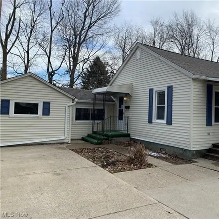 Buy this 2 bed house on 321 Henry Street in Amherst, OH 44001