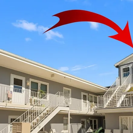 Buy this 2 bed condo on 201 East Primrose Road in Wildwood Gables, Cape May County