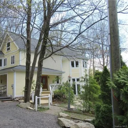 Buy this 3 bed house on 318 South Road in Pawling, Dutchess County