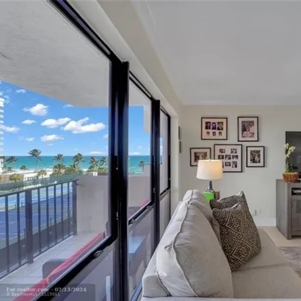 Image 3 - 5198 North Ocean Drive, Lauderdale-by-the-Sea, Broward County, FL 33308, USA - Condo for sale