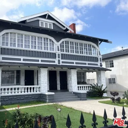 Buy this 16 bed house on Budlong Avenue in Los Angeles, CA 90007