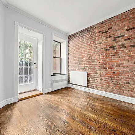 Rent this 3 bed apartment on 321 West 16th Street in New York, NY 10011