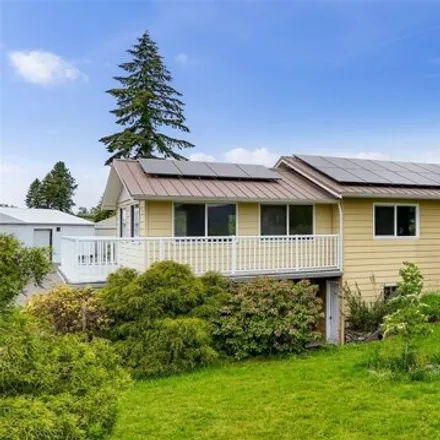 Buy this 3 bed house on 656 Kline Rd in Bellingham, Washington