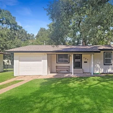 Buy this 3 bed house on 173 Wisteria Street in Lake Jackson, TX 77566