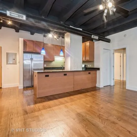 Image 6 - Renaissance Lofts, 1791 West Howard Street, Chicago, IL 60626, USA - Condo for sale