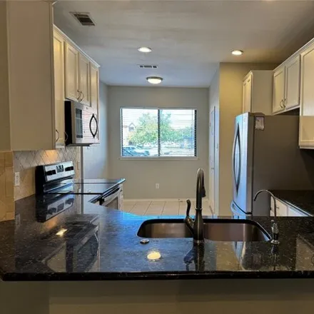 Image 3 - 1221 Signal Ridge Place, Rockwall, TX 75032, USA - Condo for rent