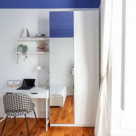 Rent this 6 bed apartment on Estacionamento IDN in Calçada das Necessidades, 1399-011 Lisbon