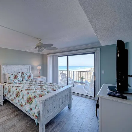 Rent this 3 bed condo on Panama City Beach