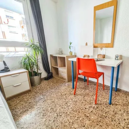 Image 2 - Carrer del Mestre Valls, 46022 Valencia, Spain - Room for rent